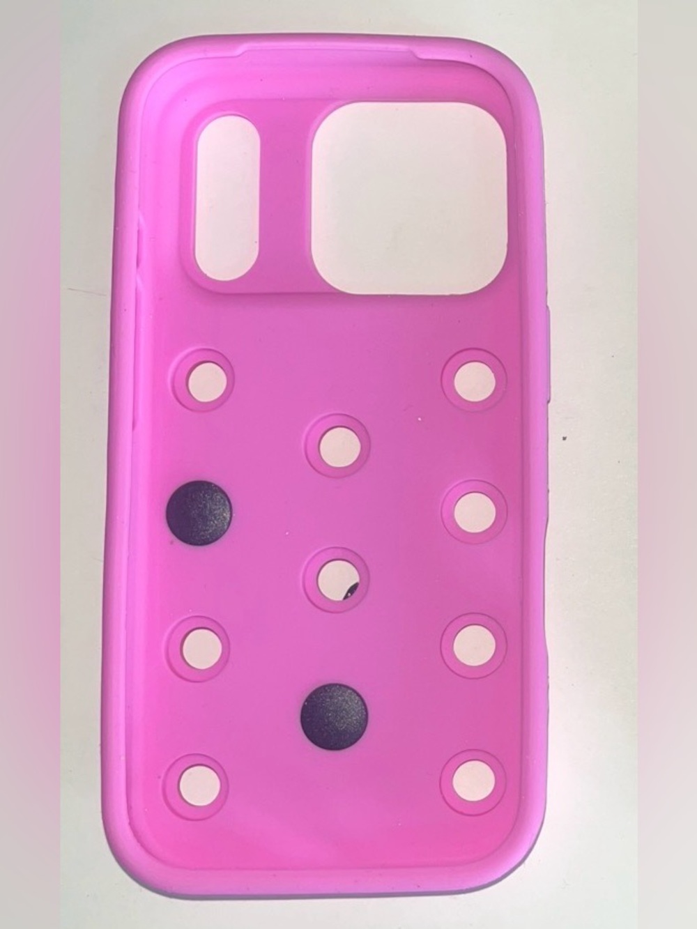 Silicone iPhone case for 16 or 17, Pro and Max in pink or navy - Picture 6 of 8